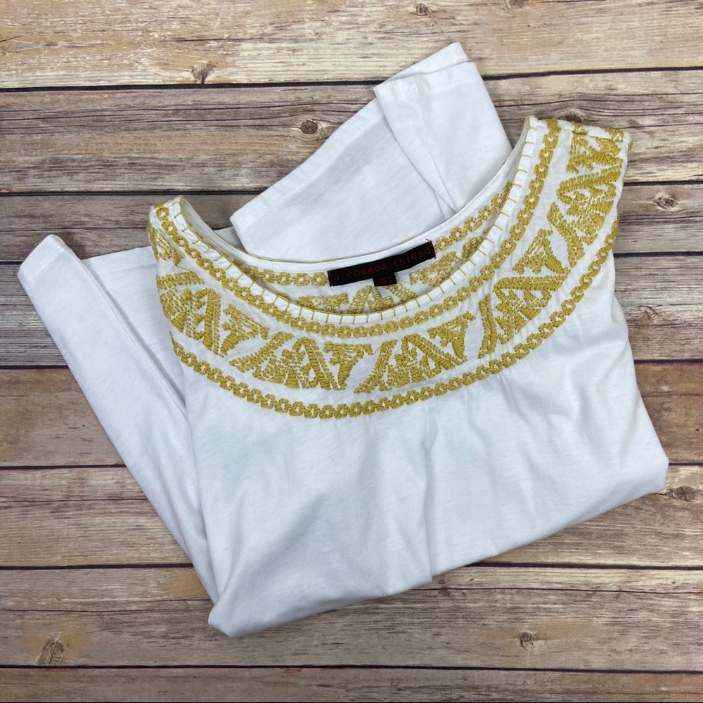 A COMMON THREAD Embroidered Short Sleeve Top